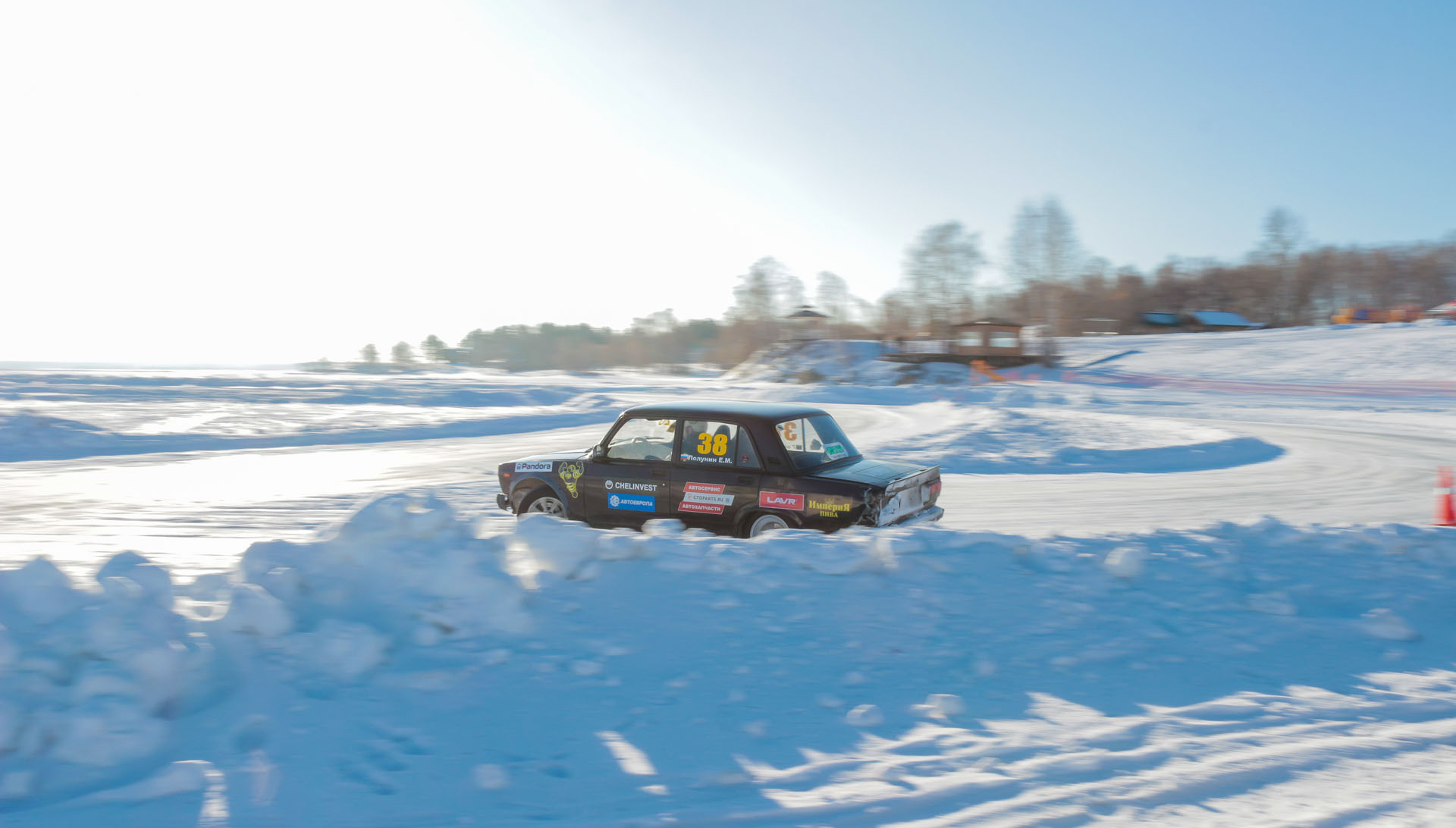 Mazda familia зимний дрифт занос